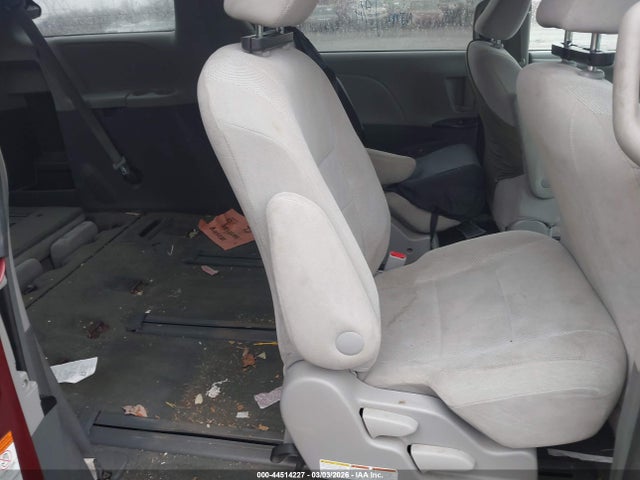 5TDZZ3DC6HS842398 Toyota Sienna L 7 Passenger