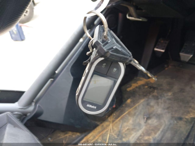 2015 POLARIS SLINGSHOT 57XAASFA8F5103778 Photo 10