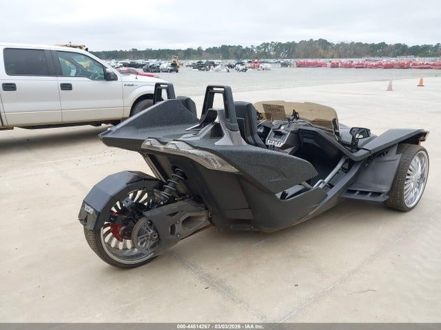 2015 POLARIS SLINGSHOT 57XAASFA8F5103778 Photo 3
