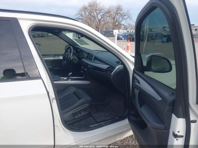 2015 BMW X5 5UXKR0C53F0P17506 Photo 4