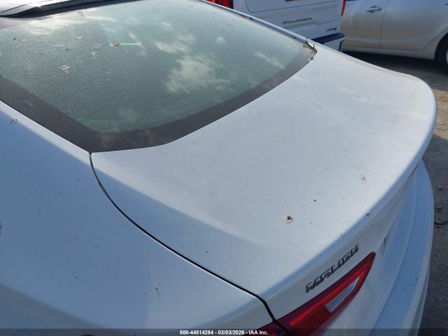 1G1ZB5ST9LF033059 Chevrolet Malibu Fwd Ls