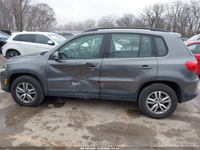 Продаж на аукціоні авто 2015 Volkswagen Tiguan S, vin: WVGAV7AX1FW561352, номер лоту: 44514286