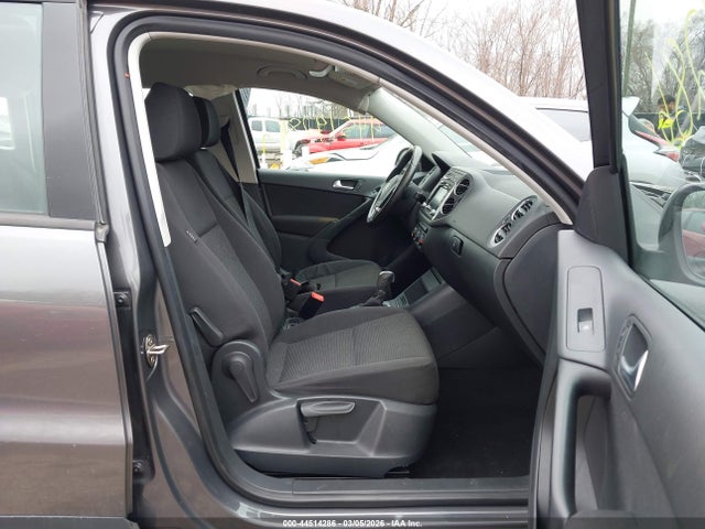 Продаж на аукціоні авто 2015 Volkswagen Tiguan S, vin: WVGAV7AX1FW561352, номер лоту: 44514286