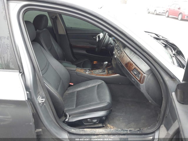 44514361 :رقم المزاد ، WBAPK7C51BA972175 vin ، 2011 Bmw 328i Xdrive مزاد بيع