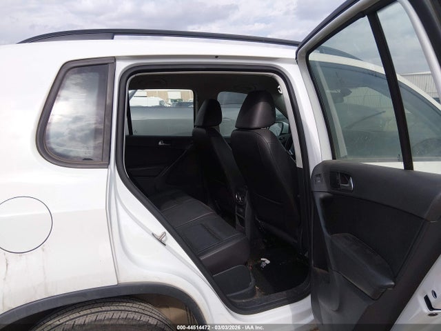 2016 Volkswagen Tiguan S მანქანა იყიდება აუქციონზე, vin: WVGAV7AX4GK000409, აუქციონის ნომერი: 44514472