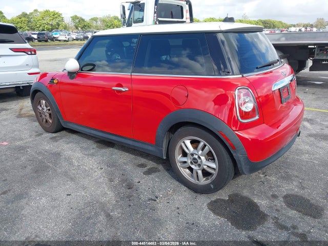 2013 MINI HARDTOP WMWSU3C54DT548817 Photo 2