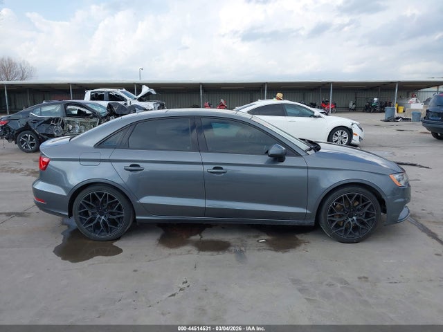 44514531 :رقم المزاد ، WAUB8GFF8G1065699 vin ، 2016 Audi A3 2.0t Premium مزاد بيع