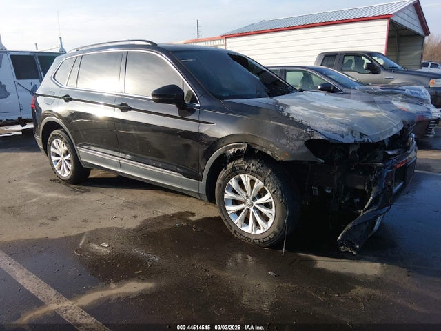 44514545 :رقم المزاد ، 3VV2B7AX0JM139102 vin ، 2018 Volkswagen Tiguan 2.0t Se/2.0t Sel مزاد بيع
