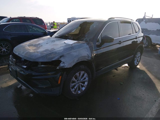 44514545 :رقم المزاد ، 3VV2B7AX0JM139102 vin ، 2018 Volkswagen Tiguan 2.0t Se/2.0t Sel مزاد بيع