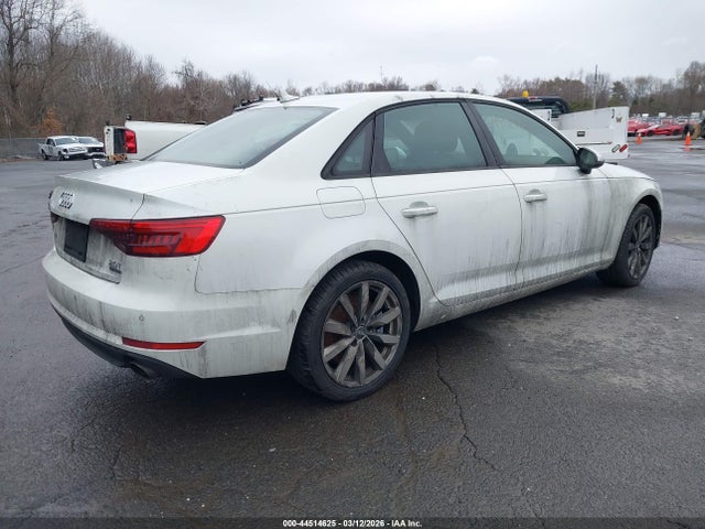 2017 AUDI A4 WAUANAF40HN015129 Photo 3