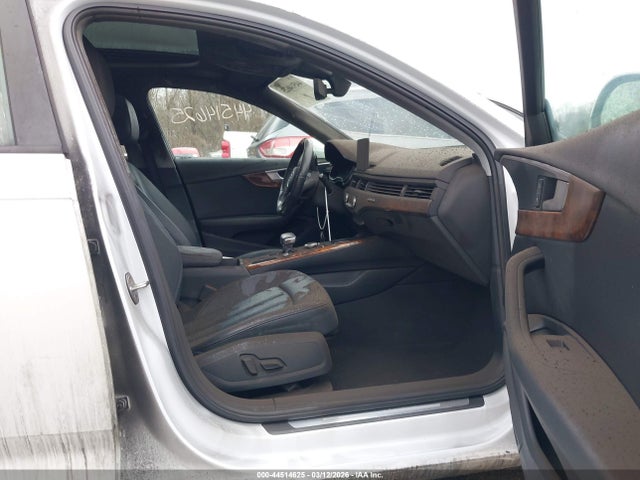 2017 AUDI A4 WAUANAF40HN015129 Photo 4