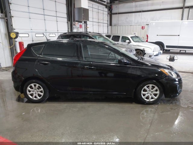 2013 Hyundai Accent Gs მანქანა იყიდება აუქციონზე, vin: KMHCT5AE8DU084655, აუქციონის ნომერი: 44514626