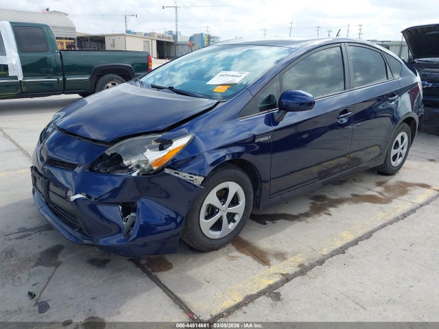 Toyota Prius Four 2015 JTDKN3DU5F0398615 Image 2