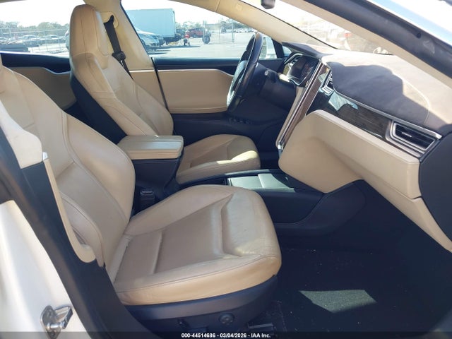 44514686 :رقم المزاد ، 5YJSA1E29FF118290 vin ، 2015 Tesla Model S 70d/85d/p85d مزاد بيع