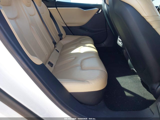 44514686 :رقم المزاد ، 5YJSA1E29FF118290 vin ، 2015 Tesla Model S 70d/85d/p85d مزاد بيع