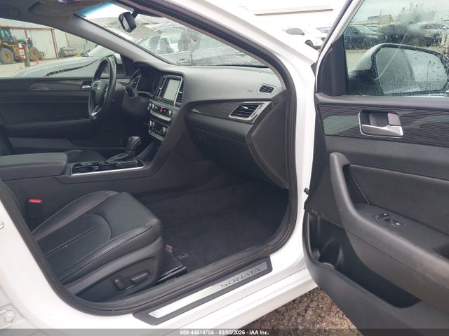 2019 HYUNDAI SONATA 5NPE34AF3KH730305 Photo 4