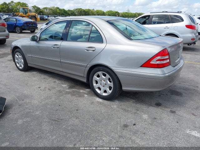 2006 MERCEDES-BENZ C 350 WDBRF56HX6F759940 Photo 2