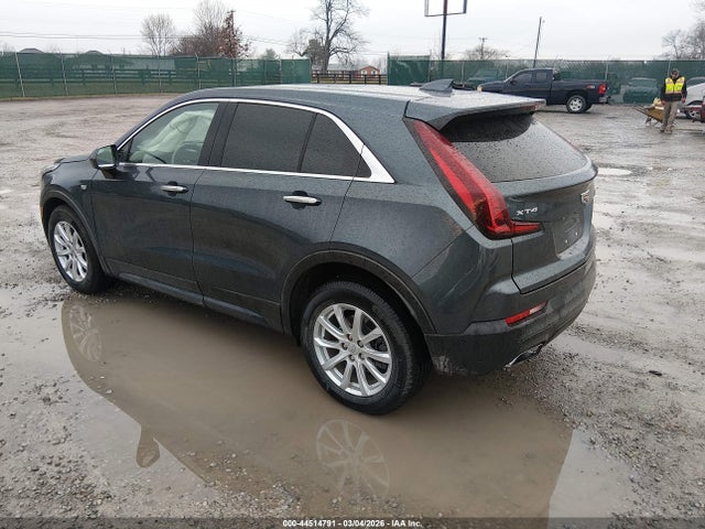 2019 CADILLAC XT4 1GYAZAR45KF134681 Photo 2