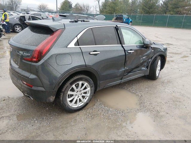 2019 CADILLAC XT4 1GYAZAR45KF134681 Photo 3