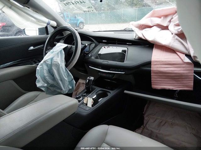 2019 CADILLAC XT4 1GYAZAR45KF134681 Photo 4