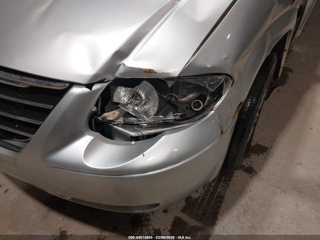 44514804 :رقم المزاد ، 2A4GP54L76R755778 vin ، 2006 Chrysler Town & Country Touring مزاد بيع
