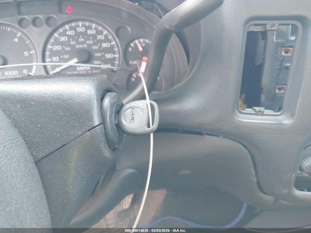 44514830 :رقم المزاد ، 1GTCS19X238283262 vin ، 2003 Gmc Sonoma Sls مزاد بيع