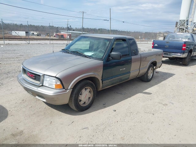 44514830 :رقم المزاد ، 1GTCS19X238283262 vin ، 2003 Gmc Sonoma Sls مزاد بيع