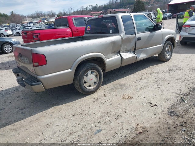 44514830 :رقم المزاد ، 1GTCS19X238283262 vin ، 2003 Gmc Sonoma Sls مزاد بيع