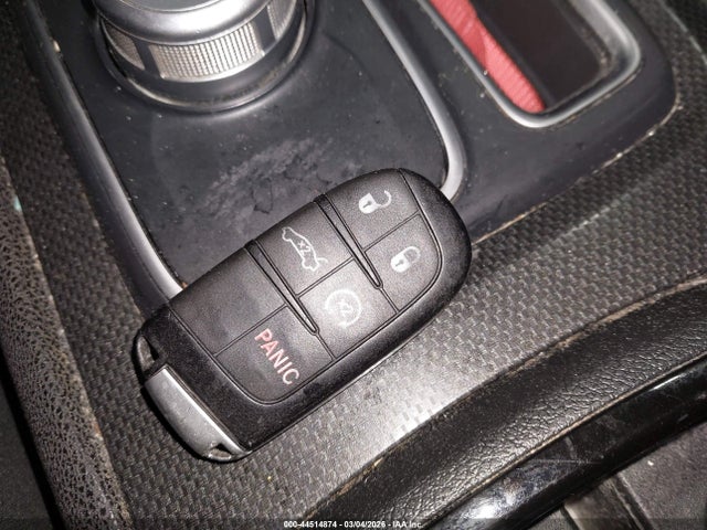 44514874 :رقم المزاد ، 2C3CCAGG8GH225001 vin ، 2016 Chrysler 300 300s مزاد بيع