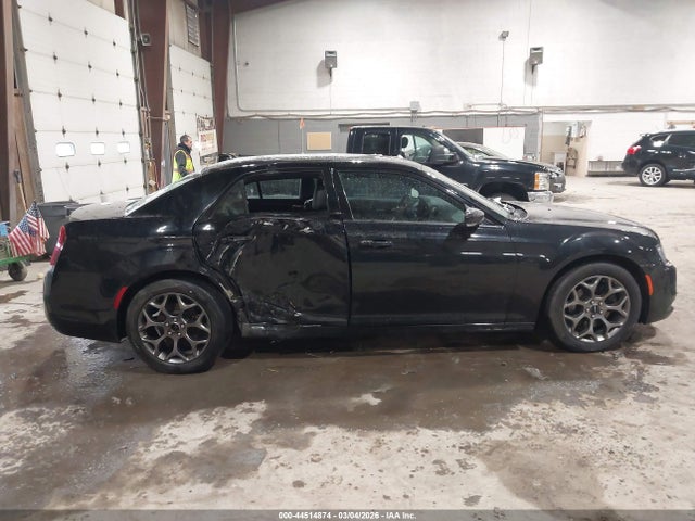 44514874 :رقم المزاد ، 2C3CCAGG8GH225001 vin ، 2016 Chrysler 300 300s مزاد بيع