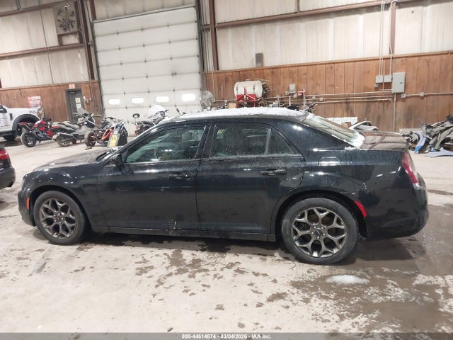 44514874 :رقم المزاد ، 2C3CCAGG8GH225001 vin ، 2016 Chrysler 300 300s مزاد بيع