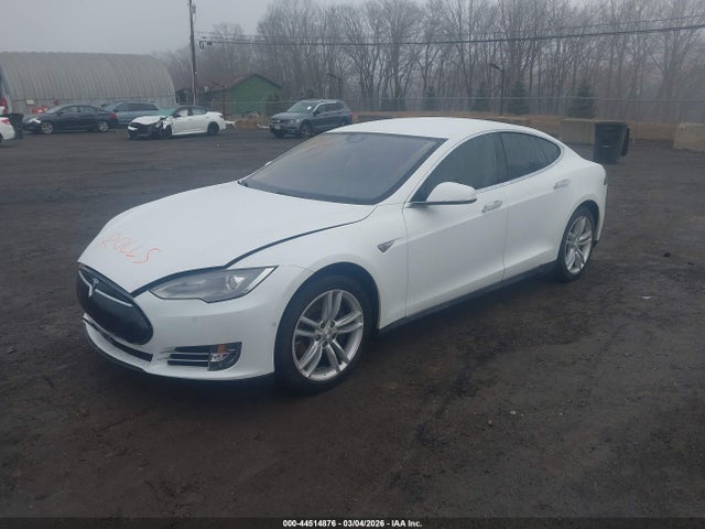 2015 TESLA MODEL S 5YJSA1H11FFP77922 Photo 1