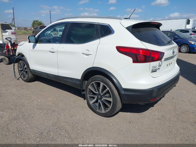 2017 NISSAN ROGUE SPORT JN1BJ1CP5HW030532 Photo 2
