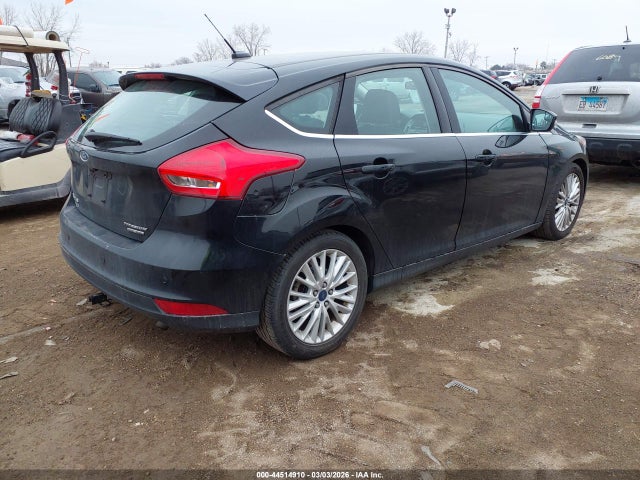 Ford Focus Titanium 2016 1FADP3N27GL280443 Image 4