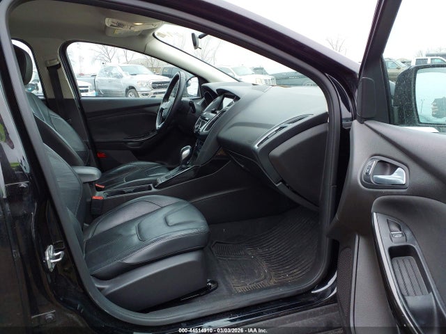 Ford Focus Titanium 2016 1FADP3N27GL280443 Image 5