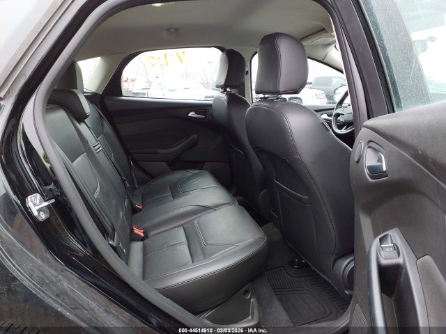 Ford Focus Titanium 2016 1FADP3N27GL280443 Image 8