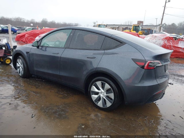 2023 TESLA MODEL Y 7SAYGDEE2PF874889 Photo 2