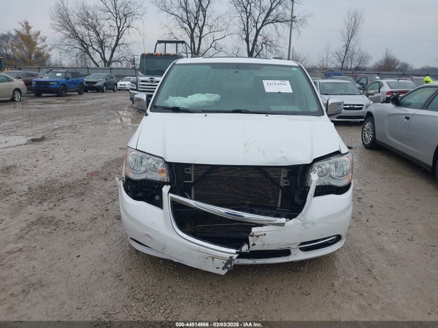 Продажа на аукционе авто 2016 Chrysler Town & Country Touring-l Anniversary Edition, vin: 2C4RC1CG9GR222713, номер лота: 44514966