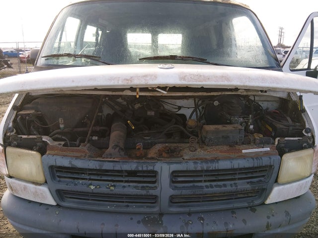 44515001 :رقم المزاد ، 2B7HB21X2VK535468 vin ، 1997 Dodge Ram Van 2500 Commercial مزاد بيع