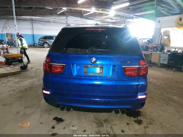44515062 :رقم المزاد ، 5YMGY0C52DLL15716 vin ، 2013 Bmw X5 M مزاد بيع