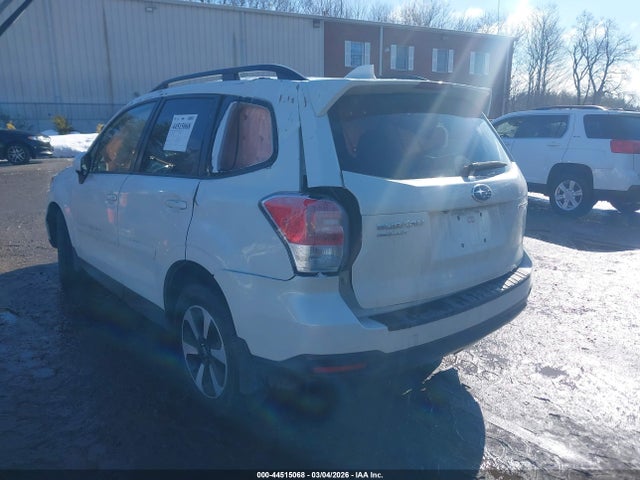 2018 SUBARU FORESTER JF2SJAGC1JH575918 Photo 2