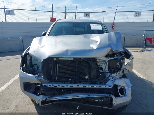 2022 Toyota Tacoma Sr მანქანა იყიდება აუქციონზე, vin: 3TYRX5GNXNT052035, აუქციონის ნომერი: 44515110