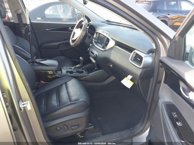 44515112 :رقم المزاد ، 5XYPKDA51KG557667 vin ، 2019 Kia Sorento 3.3l Sx مزاد بيع