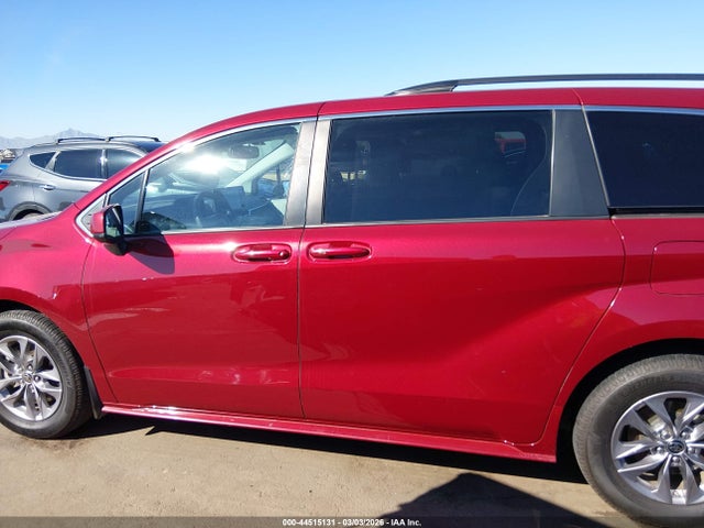 Toyota SIENNA LE 2023 5TDBRKECXPS142845 Image 15