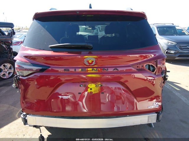 Toyota SIENNA LE 2023 5TDBRKECXPS142845 Image 17