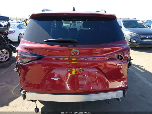 Toyota SIENNA LE 2023 5TDBRKECXPS142845 Image 6