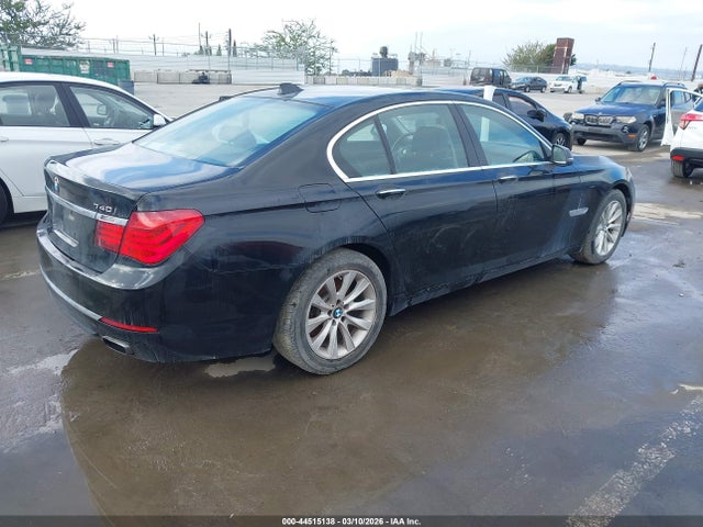 2013 Bmw 740i მანქანა იყიდება აუქციონზე, vin: WBAYA6C56DC995248, აუქციონის ნომერი: 44515138