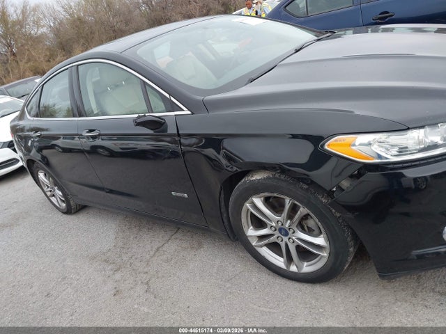 Ford Fusion Energi Titanium 2016 3FA6P0SUXGR243904 Image 13