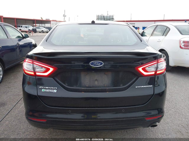 Ford Fusion Energi Titanium 2016 3FA6P0SUXGR243904 Image 16