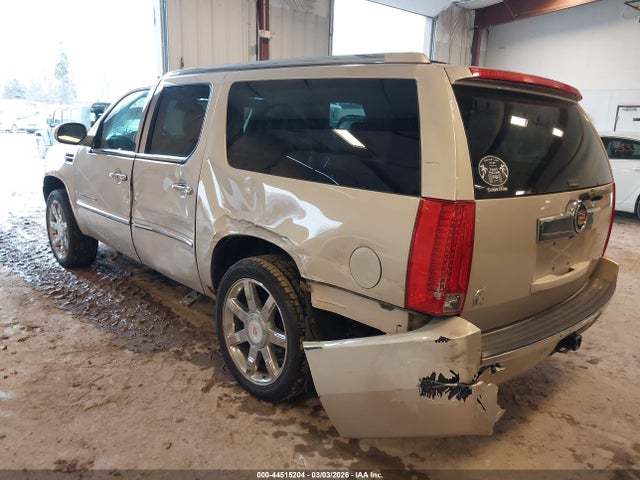 2008 CADILLAC ESCALADE ESV 1GYFC66848R195118 Photo 2